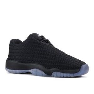 Boys Nike Air Jordan Low Back Size 6